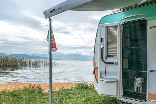 Rendre les caravanes autonomes : Des aménagements individuels pour plus d'indépendance