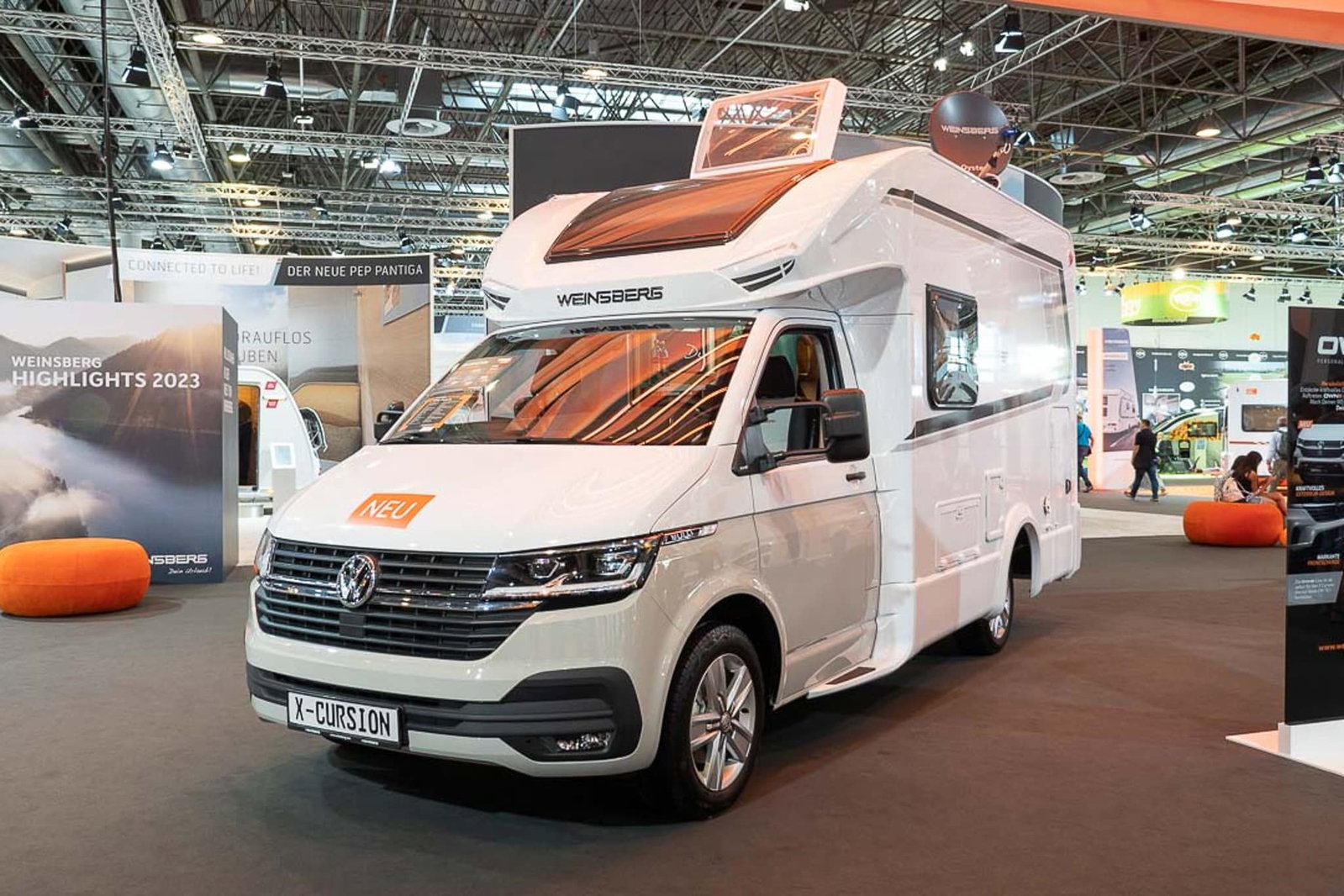 WEINSBERG X-Cursion Van (2023) - camping-car innovant sur base VW T 6.1 avec bain pivotant