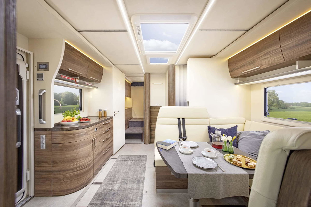 PROTEC Q18 Intérieur de camping-car de luxe