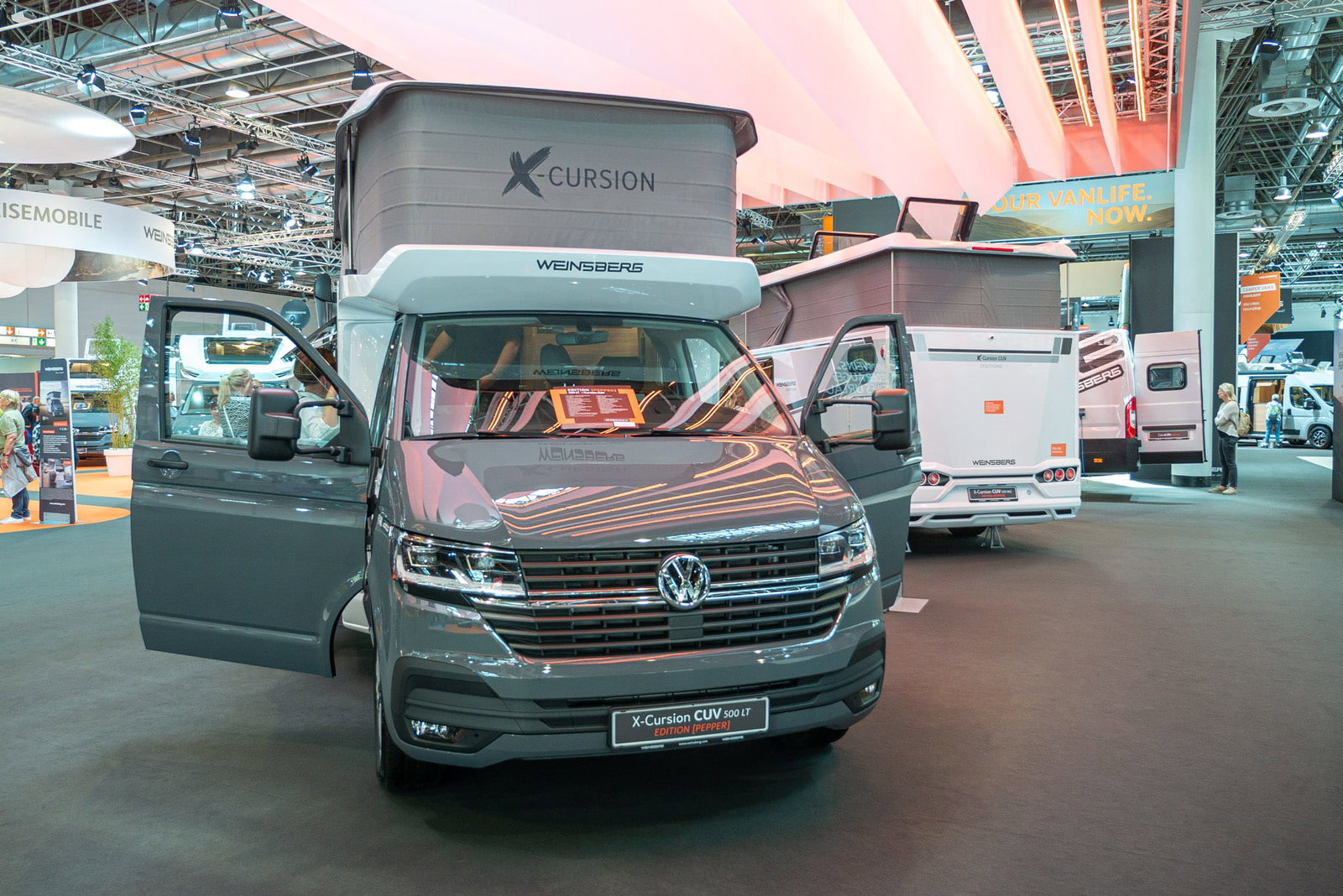 Weinsberg X-Cursion CUV 500 LT (2024) : camping-car semi-intégré sur base Bulli avec toit relevable électrique - avec visite à 360° !