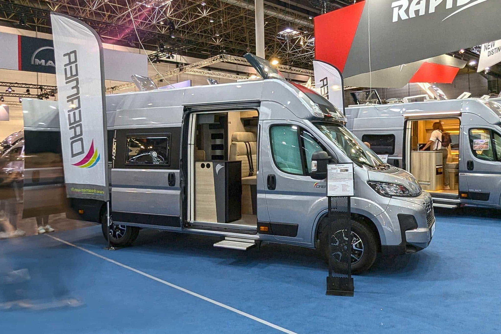 Nouveautés Caravan Salon 2024 : Dreamer Sport Addict - le fourgon pratique pour les motards et les quadistes