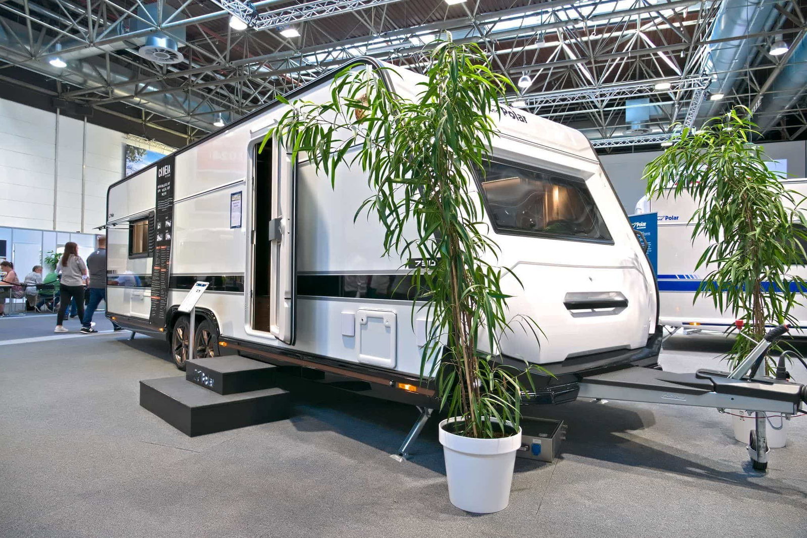 Polar Chimera 730 BSL - Caravane haut de gamme adaptée à l'hiver pour le campeur de luxe