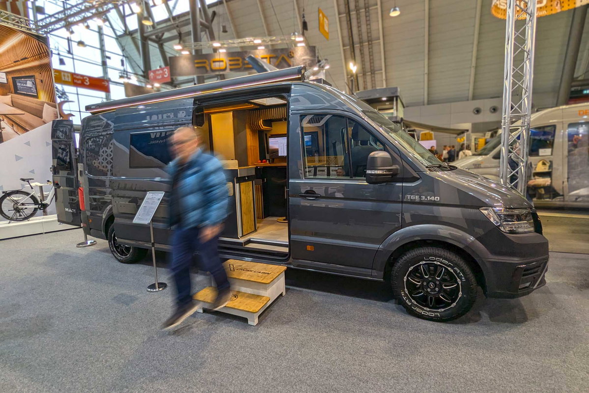 Alpine Cross Cabin Adventure Office (2026) au CMT 2025 - Vue extérieure