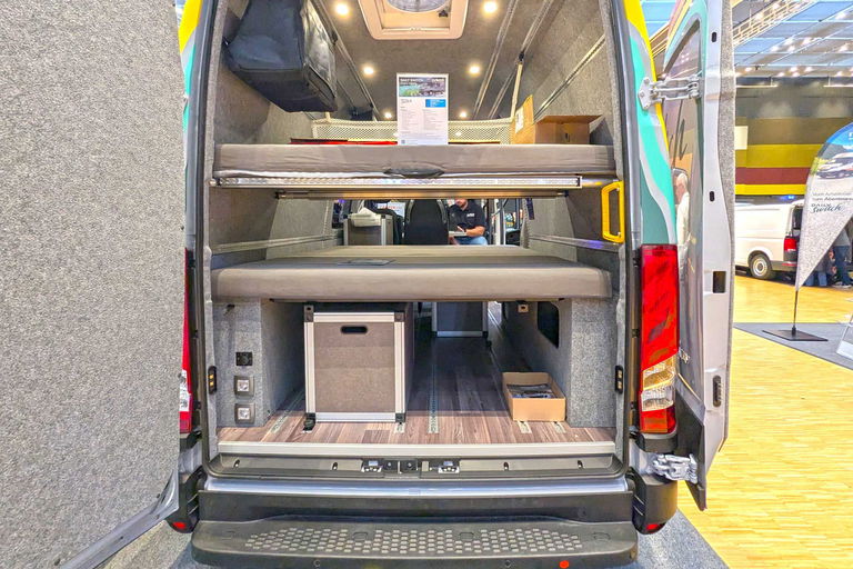 LMC Modo (2025) - aménagement individuel grâce à un système de meubles modulaires pour l'Iveco Daily Switch
