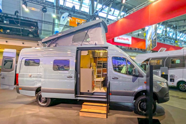 Hymer Grand Canyon S 700 (2025) : Concept d'espace astucieux sur 7 m avec lits longitudinaux et salle de bain pivotante