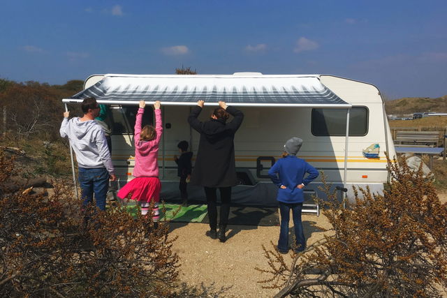 Liste d'emballage & check-list : Faire du camping avec un enfant - bien équipé en voyage