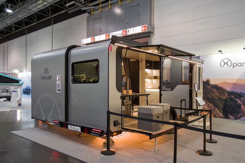 Le mini-caravane compact devient un domicile de luxe : comment cette caravane maniable se transforme en mobil-home XXL