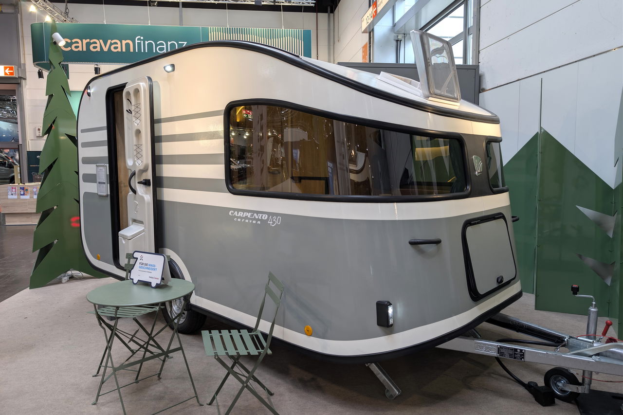 Carpento 430 D (2027) : mini-caravane compacte au design rétro pour les familles