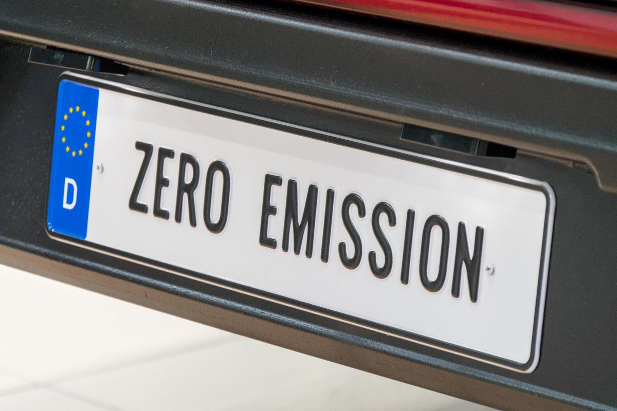 Cityfreighter/ Vöhringer au Caravan Salon 2026 : plaque d'immatriculation portant l'inscription « Zero emission ».