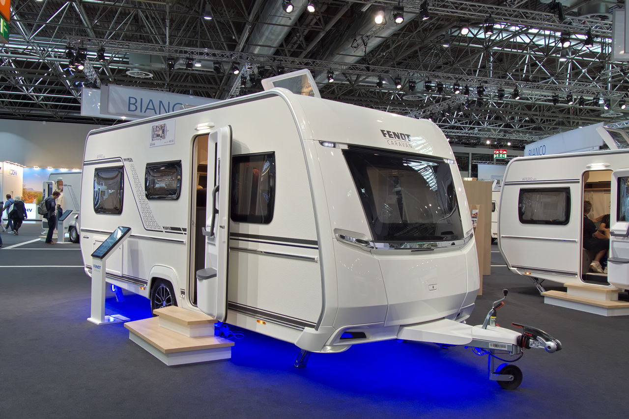Fendt Apero Activ 465 GE (2027) : caravane lifestyle moderne avec lits jumeaux